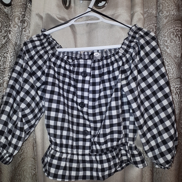 Top - Picture 3 of 4